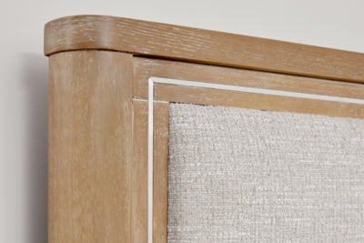 Rencott Queen Upholstered Bed