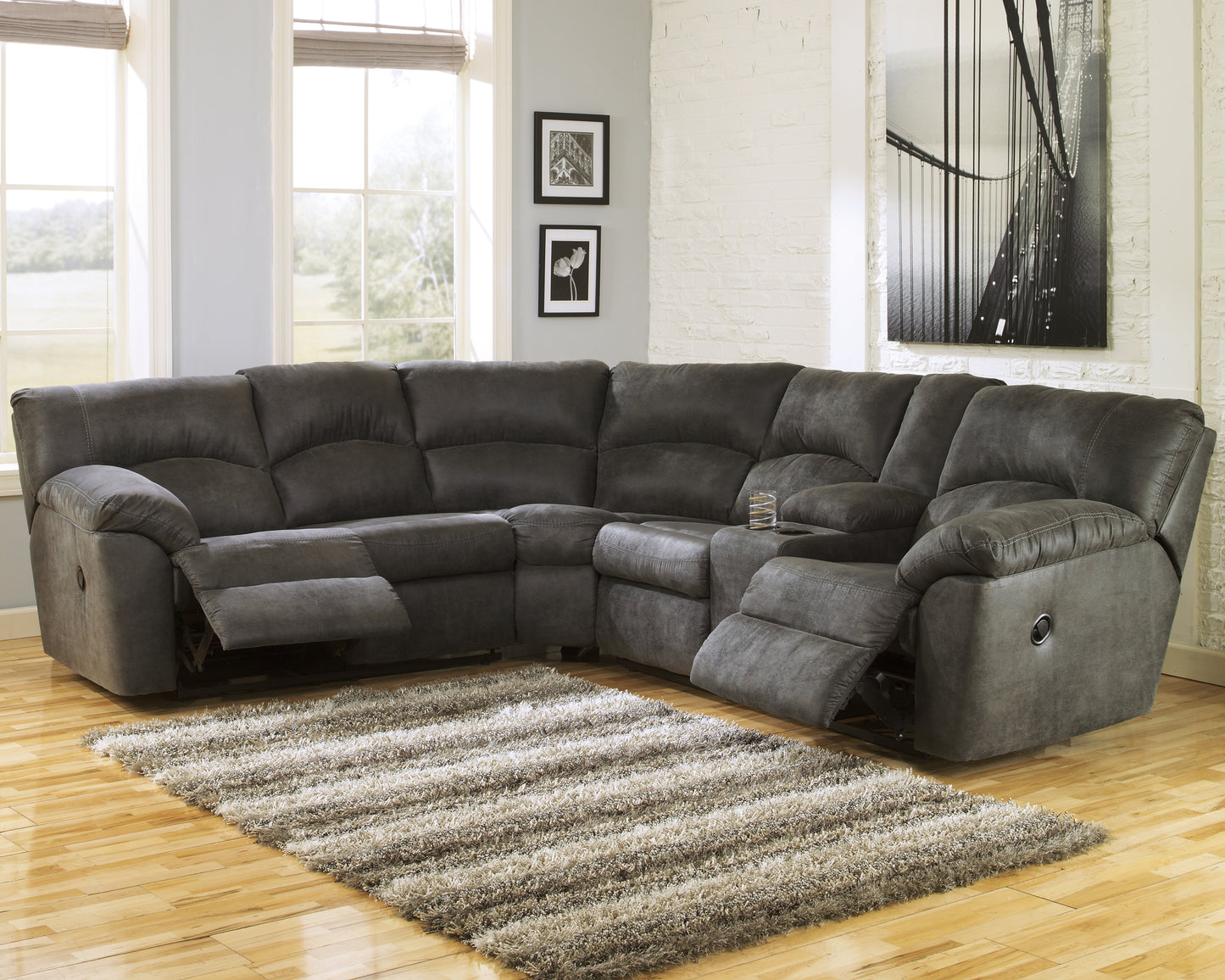 Tambo 2-Piece Reclining Sectional