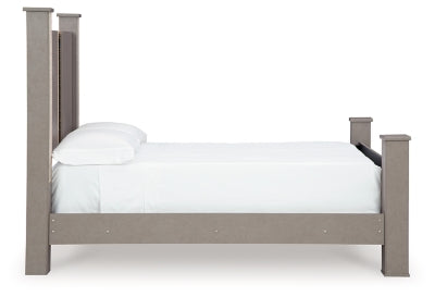 Surancha Queen Poster Bed, Chest and Nightstand