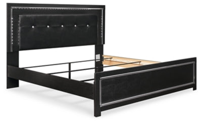 Cama tapizada Kaydell King con paneles, tocador y espejo