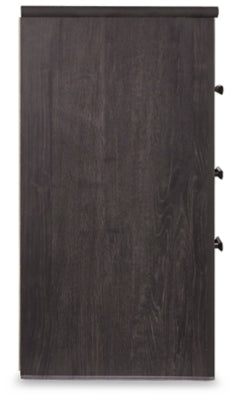 Cama Queen Brinxton con paneles, tocador, espejo, cómoda y mesita de noche