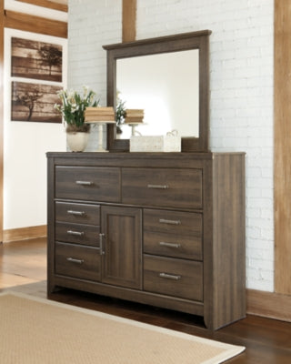 Juararo Queen Poster Bed, 2 Dressers, Mirror and 2 Nightstands
