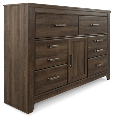 Juararo Queen Poster Bed, 2 Dressers, Mirror and 2 Nightstands