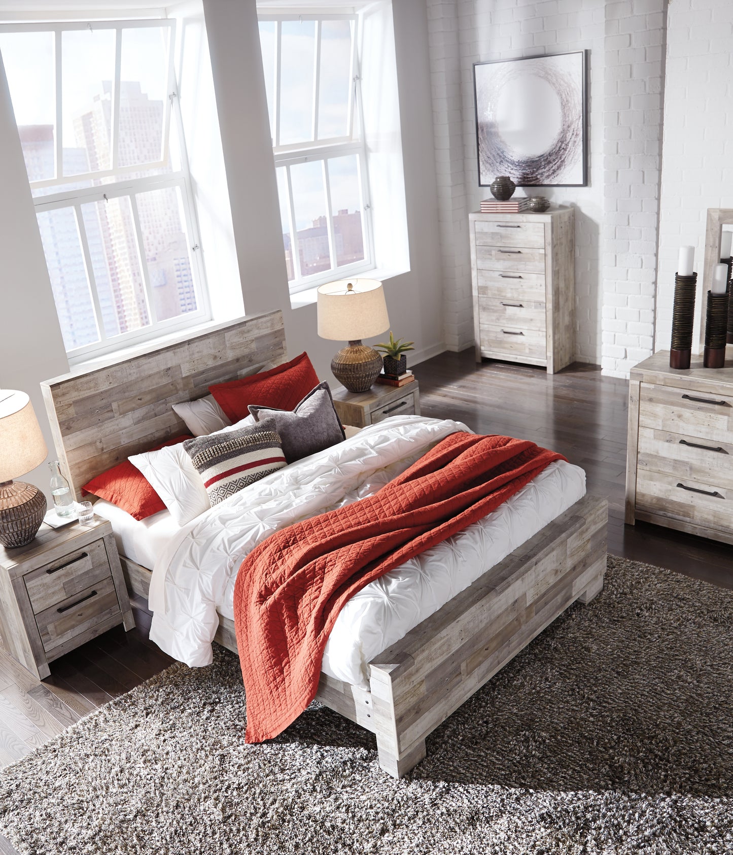 Cama Queen con paneles Effie