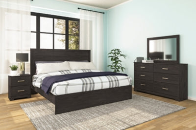 Cama con panel tamaño king y mesita de noche Belachime