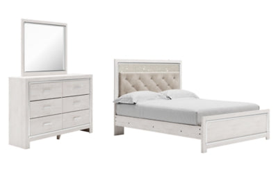 Cama Queen Altyra con paneles, cómoda y espejo