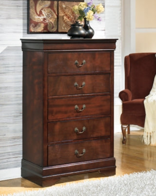 Alisdair Queen Sleigh Bed, Dresser and Chest