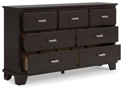 Covetown Dresser
