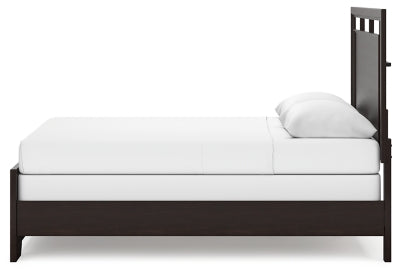 Covetown Queen Panel Bed, Dresser, Mirror, Chest and Nightstand