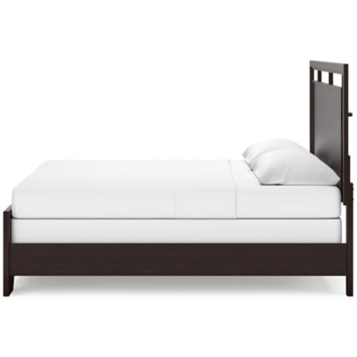 Cama King con paneles, tocador y espejo Covetown