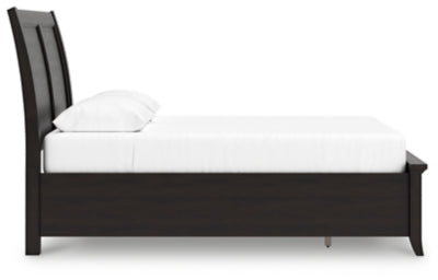 Cama Queen tipo trineo con espacio de almacenamiento Bambori