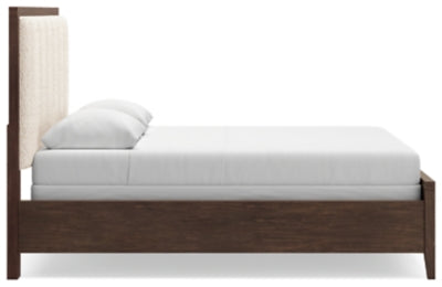 Cama Queen con paneles tapizados Westonfort
