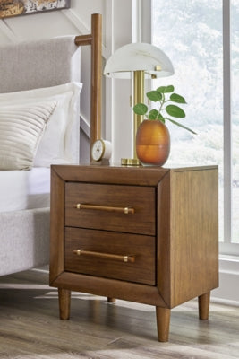 Lyncott King Upholstered Bed, Chest and Nightstand