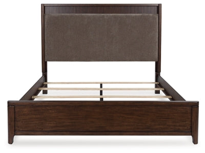 Cama tapizada con paneles Korestone King