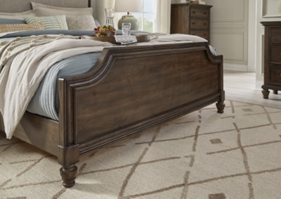 Cama California King con paneles tapizados Veramond