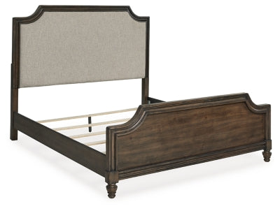 Cama Queen con paneles tapizados Veramond