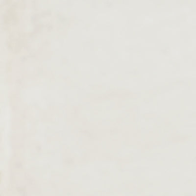 Cómoda Realyn y dos mesitas de noche