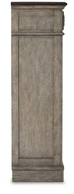 Cama King tapizada con paneles, tocador, espejo, cómoda y mesita de noche Lodenbay