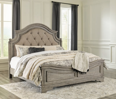 Cama King tapizada con paneles, tocador, espejo, cómoda y mesita de noche Lodenbay