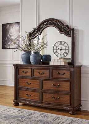 Lavinton Queen Poster Bed, Dresser, Mirror, Chest and Nightstand