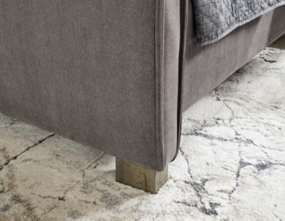 Cama King con paneles tapizados Krystanza