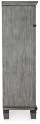 Cama California King Russelyn con paneles, tocador, espejo, cómoda y dos mesitas de noche