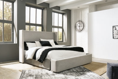 Cama California King con almacenamiento tapizada Fawnburg