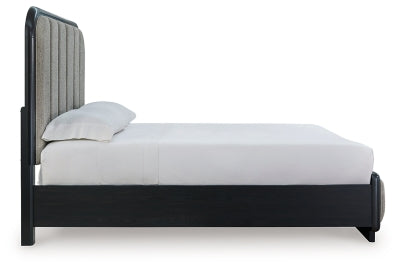 Cama Queen con paneles tapizados Rowanbeck