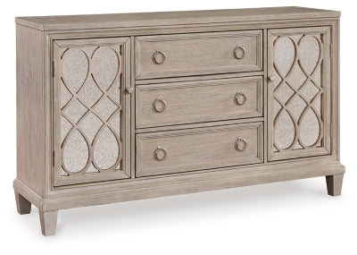 Jorlaina Dining Server