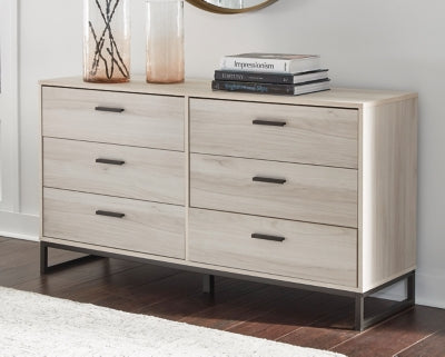 Socalle Queen Panel Platform Bed with Dresser and Nightstand