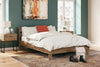 Cama Queen Deanlow con plataforma y paneles