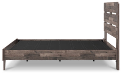 Cama Queen con plataforma y paneles Neilsville