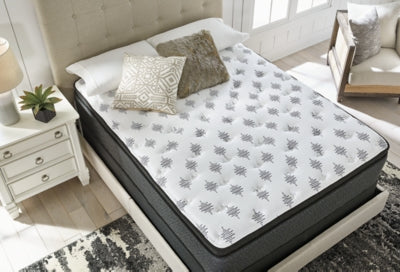 Ultra Luxury ET with Memory Foam Queen Mattress