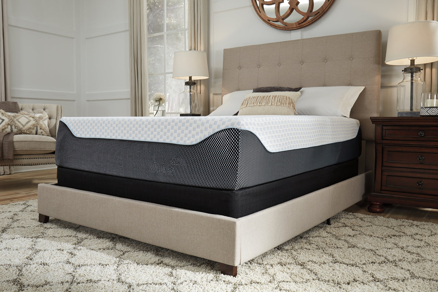 14 Inch Chime Elite King Memory Foam Mattress in a Box