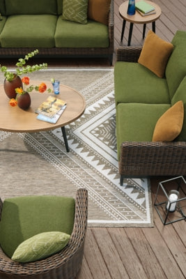 Horizon Hall Outdoor Swivel Lounge Chair with Cushion