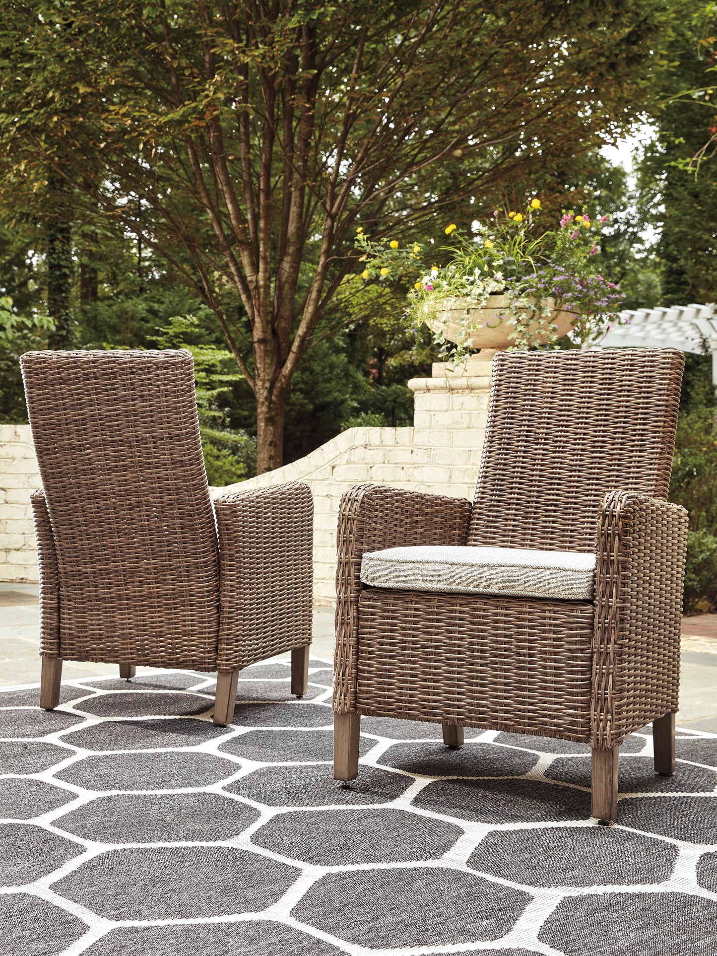 Sillón de exterior Beachcroft con cojín (juego de 2)