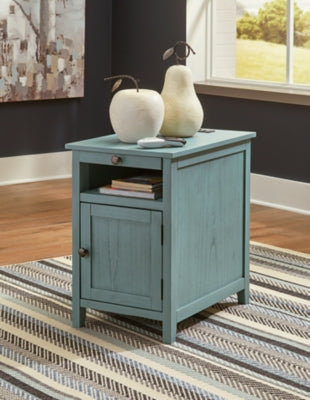Mesa auxiliar auxiliar Treytown Chairside