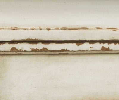 Mesa auxiliar Realyn Chairside