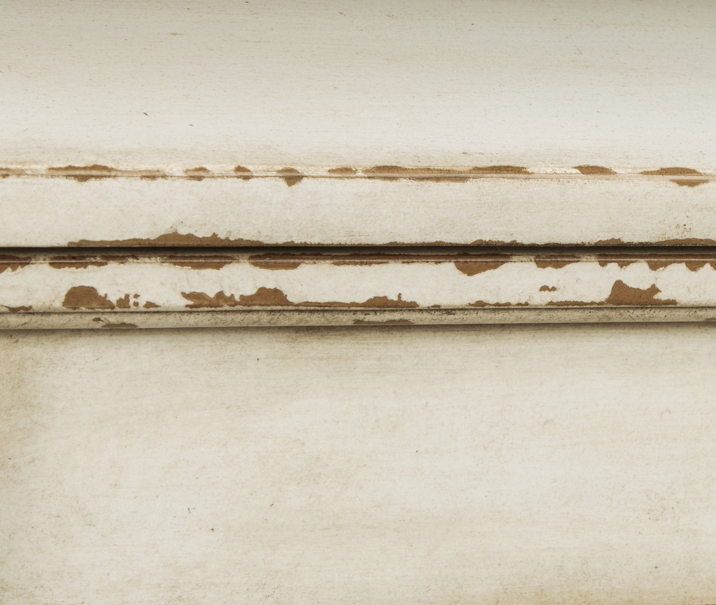 Mesa auxiliar Realyn Chairside