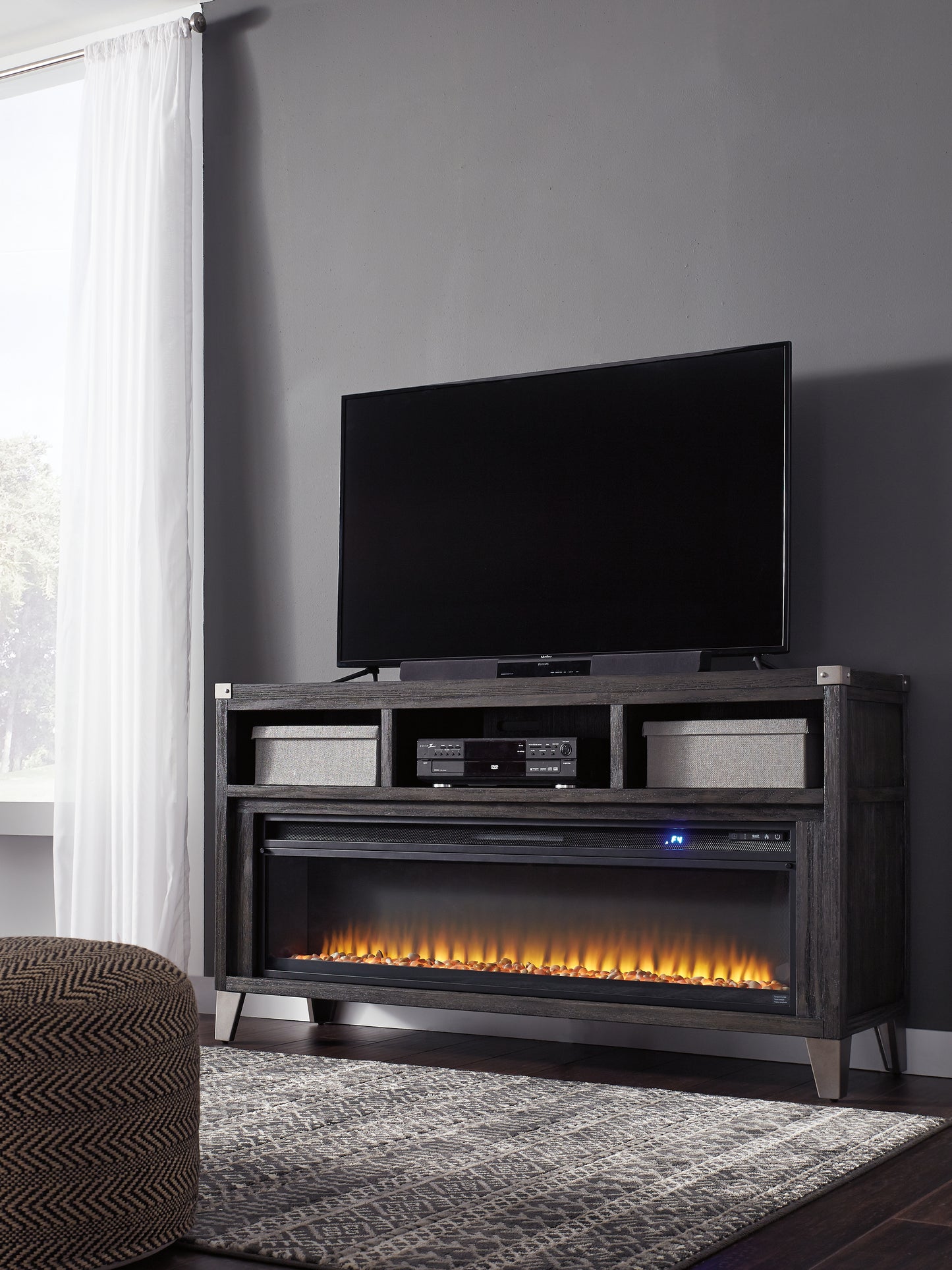 Mueble para TV Todoe de 65" con chimenea eléctrica