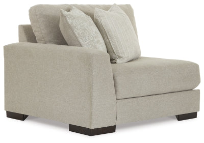 Lyndeboro 7-Piece Sectional