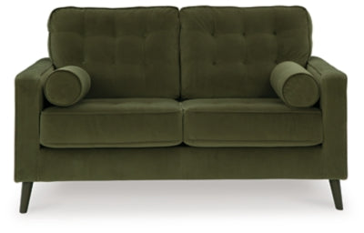 Reveon Lakes Sofa and Loveseat