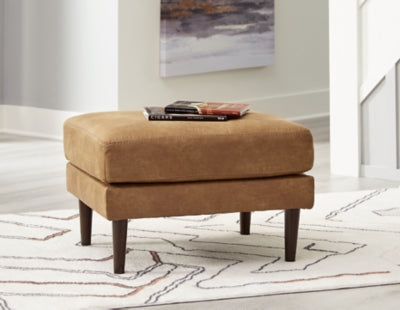 Sofá, loveseat, silla y otomana Telora