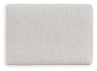 Maitelynn Ottoman