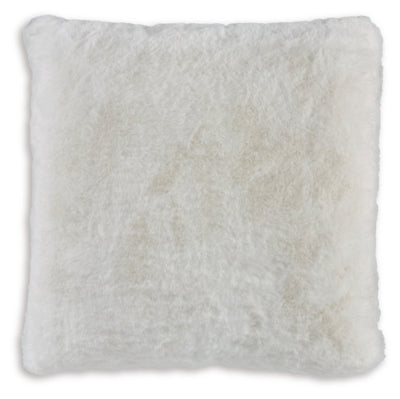 Gariland Pillow