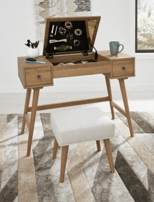 Thadamere Vanity with Stool