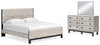 Cama Vessalli King con paneles, tocador y espejo