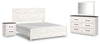 Cama Gerridan King con paneles, tocador con espejo y mesita de noche