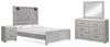 Cama Queen Cottonburg con paneles, tocador, espejo y mesita de noche
