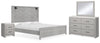 Cama King con paneles Cottonburg, tocador, espejo y mesita de noche